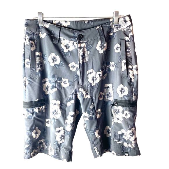 Champs Gray Floral Board Shorts Size 32 - Picture 6 of 6